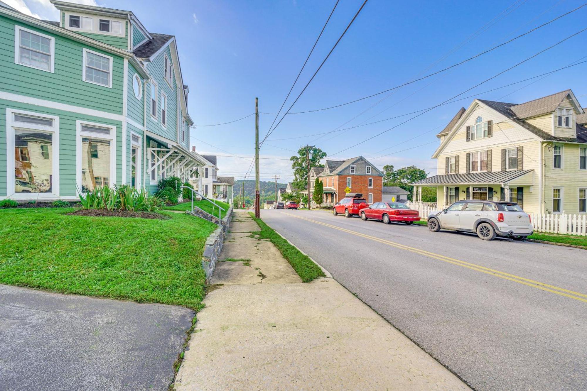 Epic Brunswick Apartment, Deck With Private Hot Tub! Exterior foto